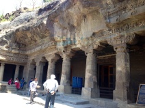 Ajunta caves